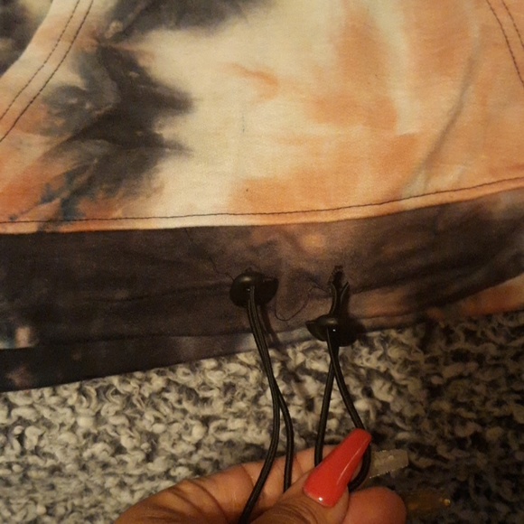 Cropped Hoodie - Picture 3 of 4